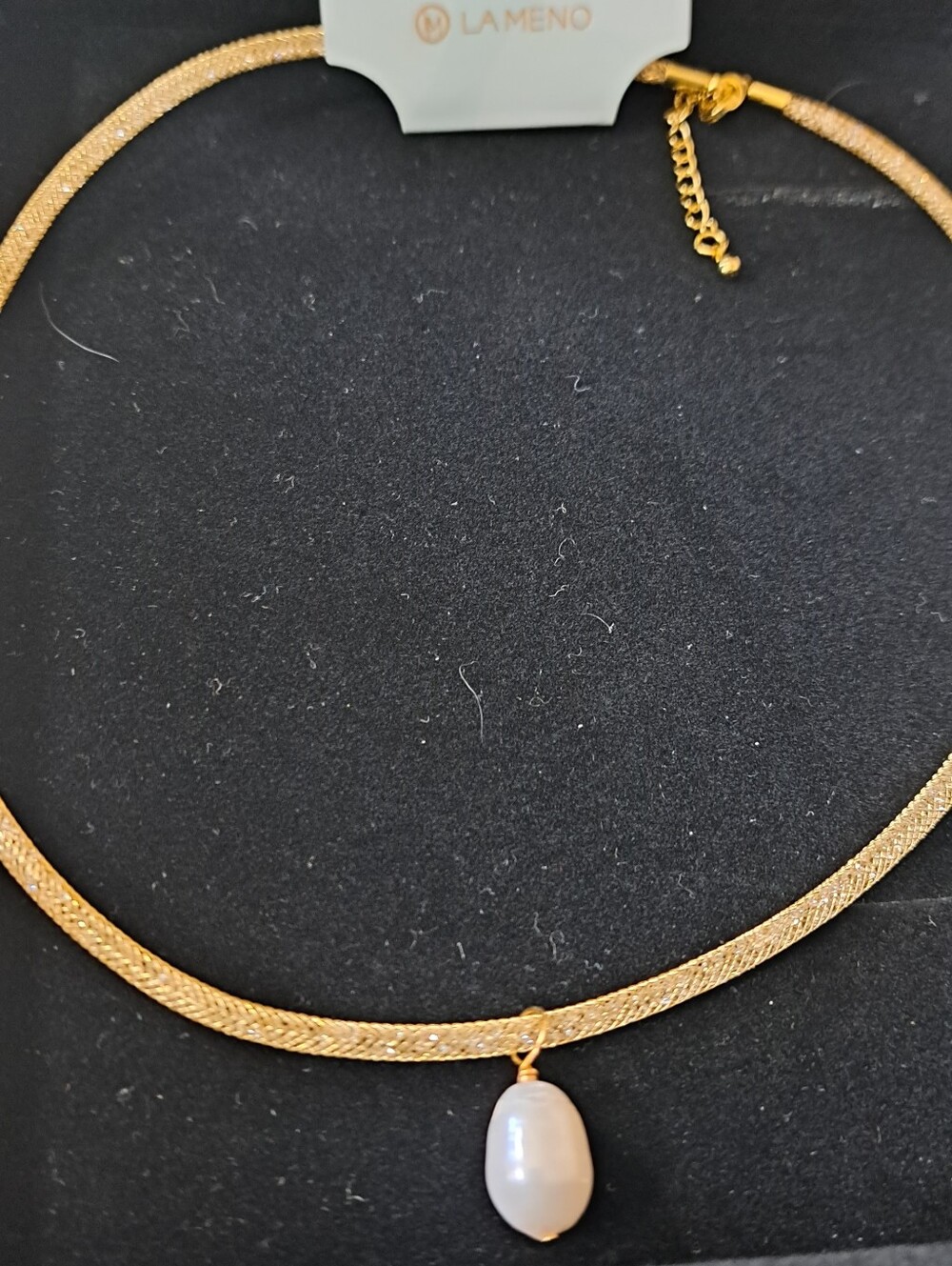 Gold Tone Wire Glitter Choker  Necklace with Dangle Pearl